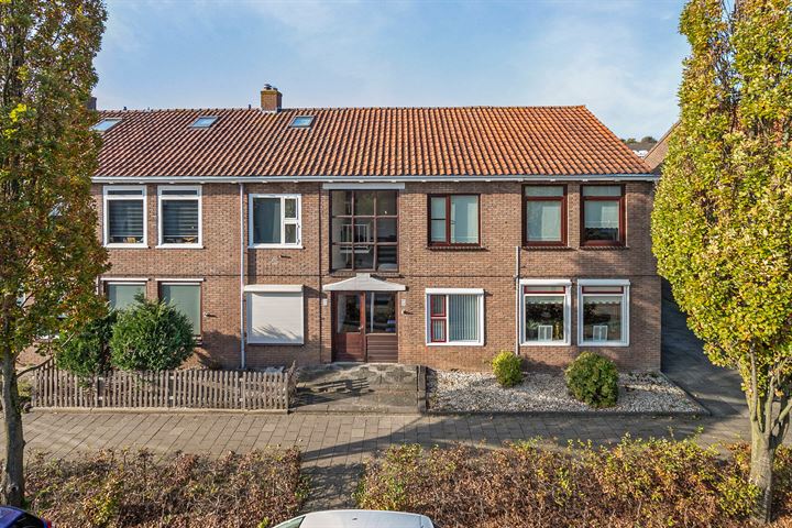 View photo 37 of Thorbeckestraat 18