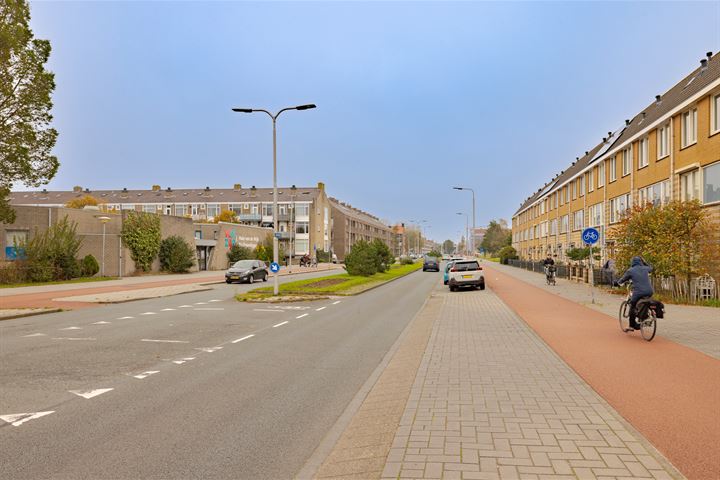 Bekijk foto 48 van Planetenweg 343