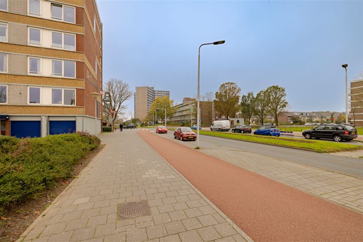 Bekijk foto 49 van Planetenweg 343