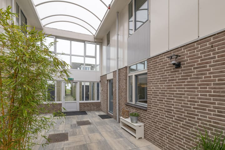 Foto 32 van Gaast 11