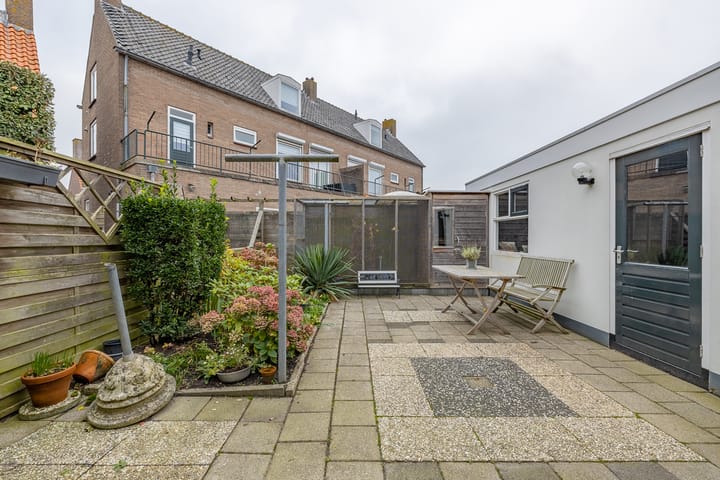 Foto 22 van Poelendaeleweg 68