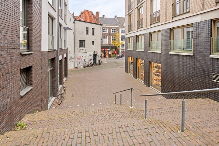 View photo 30 of Hertog van Berryplein 20