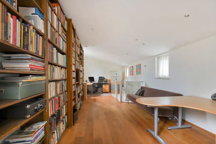 Photo 25 of Cort van der Lindenlaan 4