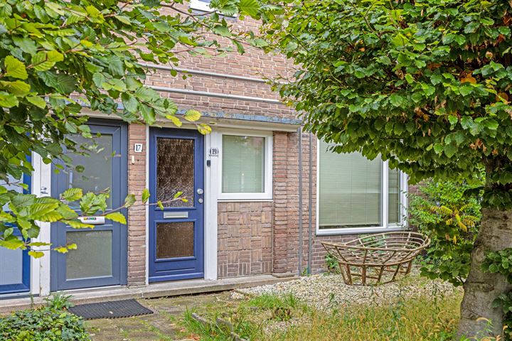 Bekijk foto 35 van St Adrianusstraat 19