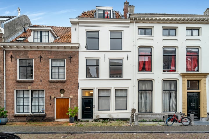 View photo 1 of Zuilenstraat 19-A