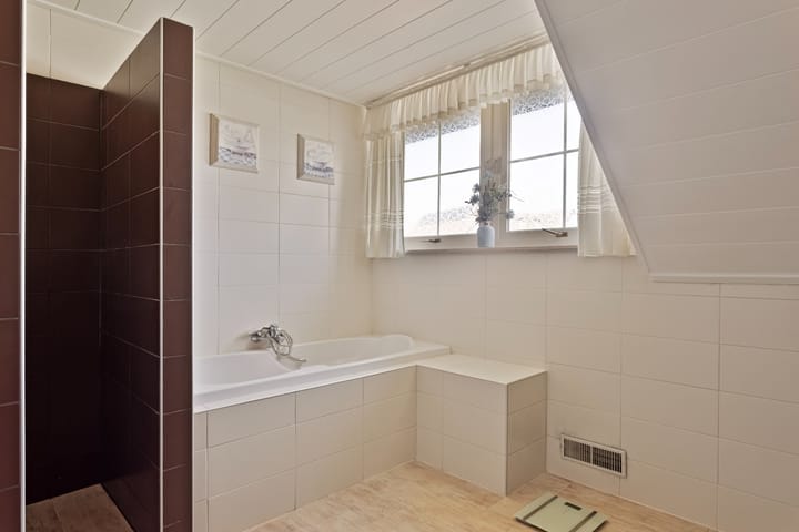 Photo 19 of Lugtenburg 10