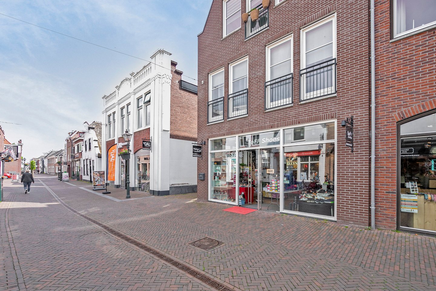 View photo 2 of Dorpsstraat 127-D