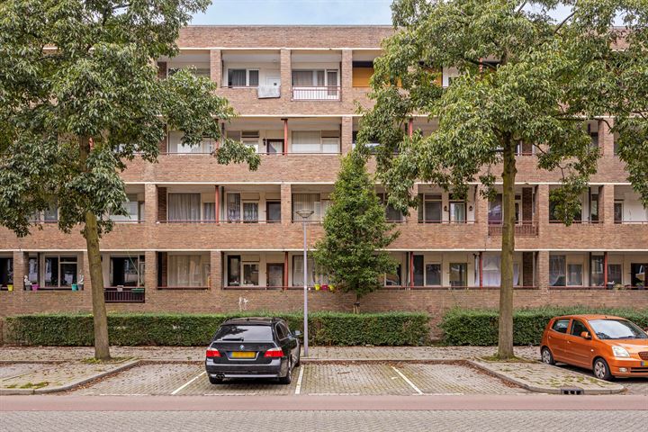 View photo 13 of Krabbendijkestraat 393