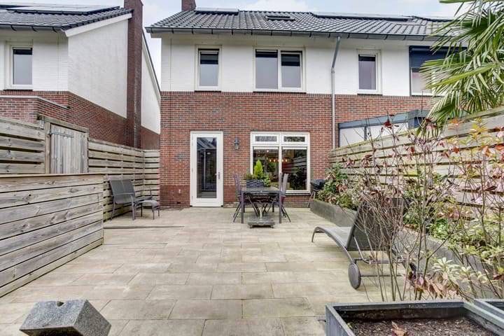 Foto 2 van Reseda 10