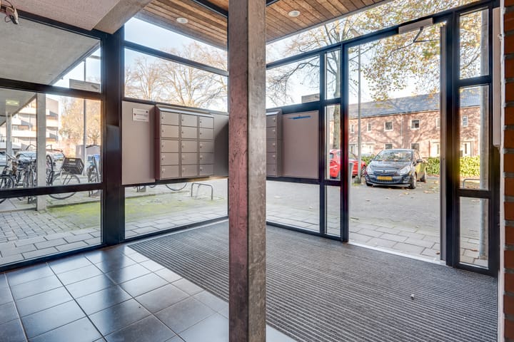 Photo 6 of Leeghwaterstraat 252