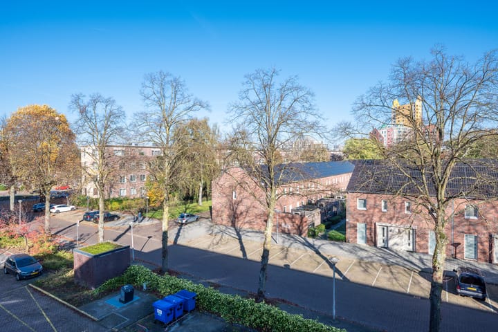 Photo 10 of Leeghwaterstraat 252