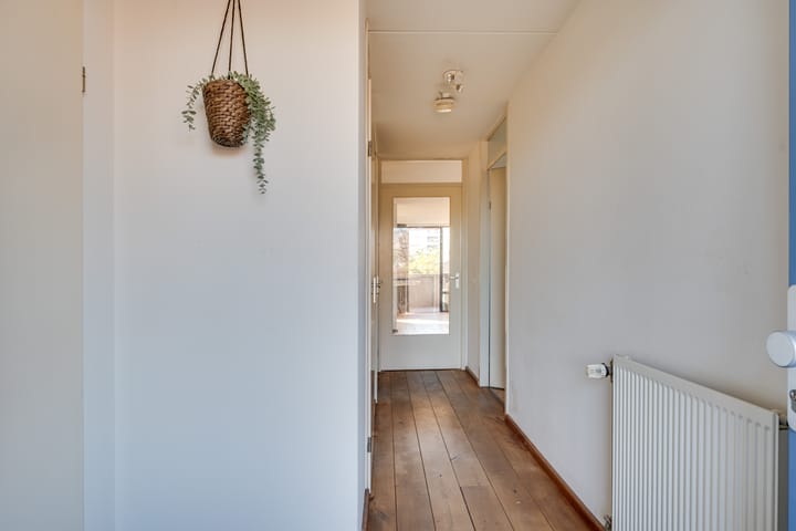 Photo 12 of Leeghwaterstraat 252