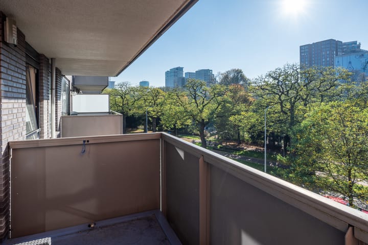 Photo 23 of Leeghwaterstraat 252