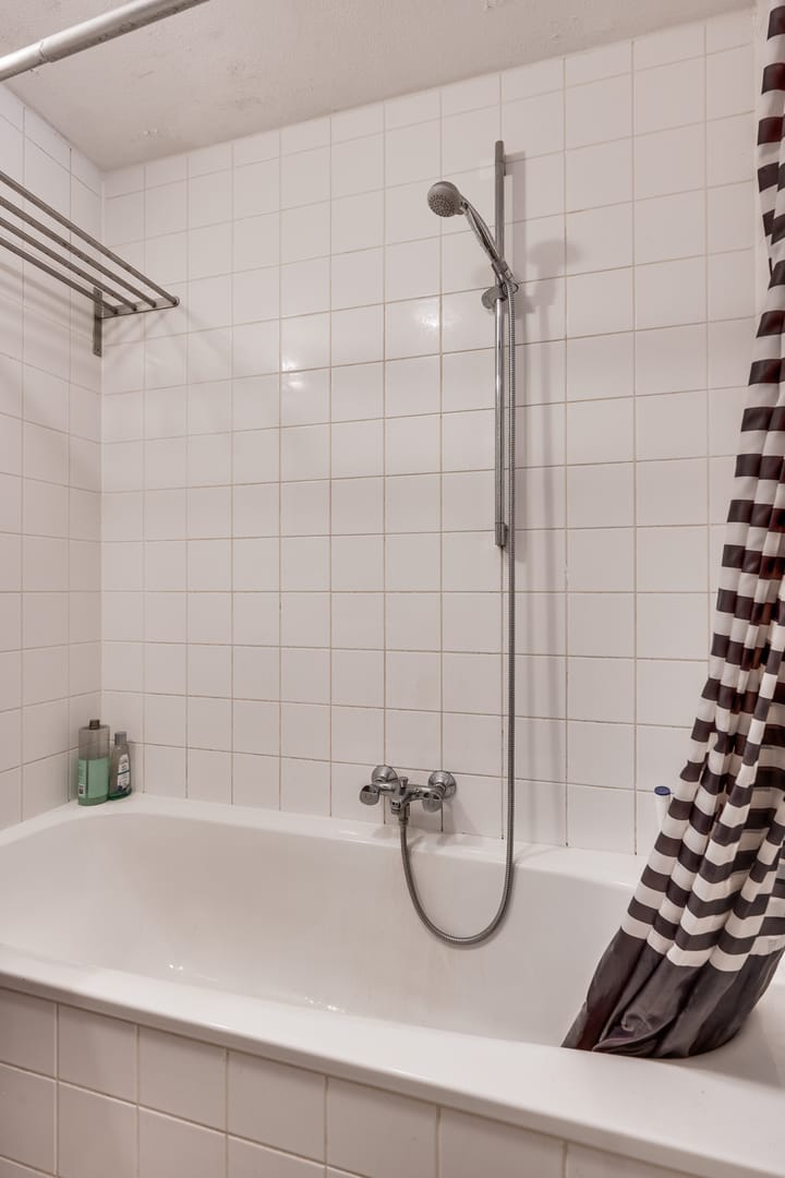 Photo 35 of Leeghwaterstraat 252