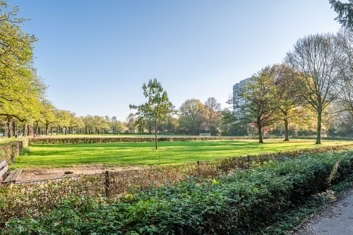 Photo 40 of Leeghwaterstraat 252