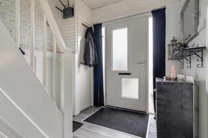 View photo 15 of Prins Bernhardstraat 28