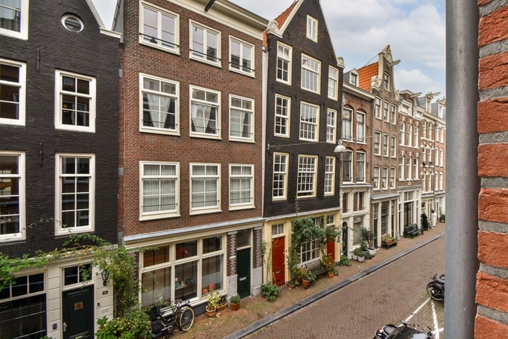 View photo 6 of Bloemstraat 31-B