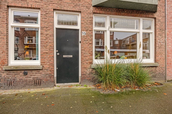 View photo 26 of Loudonstraat 15