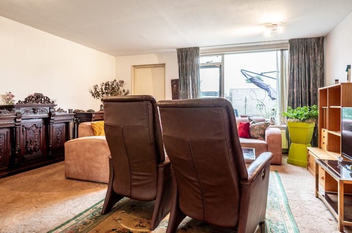 Photo 6 of Kamperfoeliestraat 3