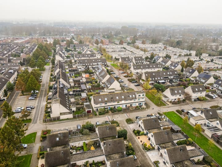 Photo 23 of Kamperfoeliestraat 3