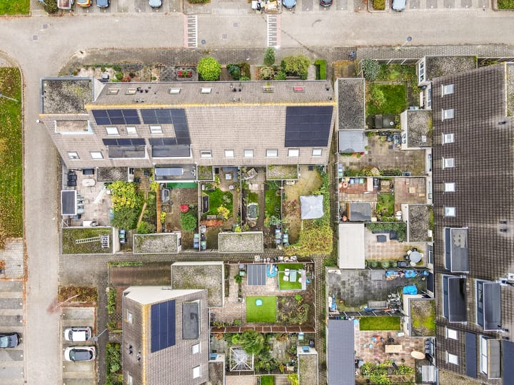 Photo 22 of Kamperfoeliestraat 3