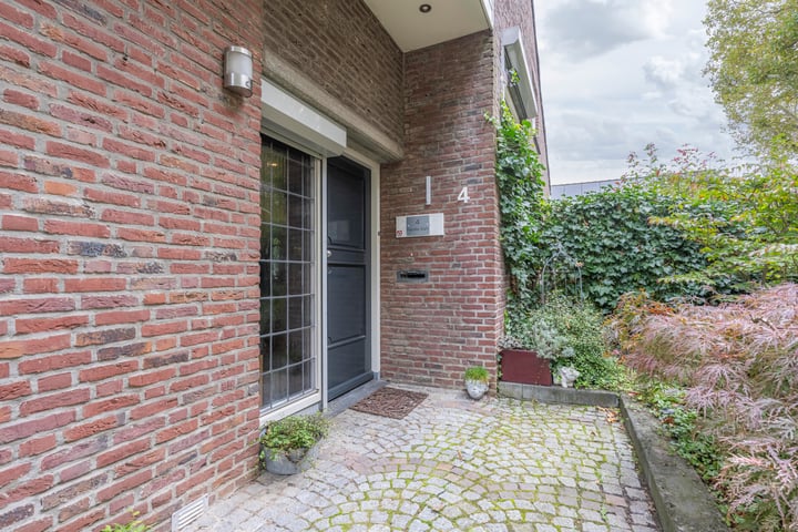 Bekijk foto 3 van Corneliusstraat 4