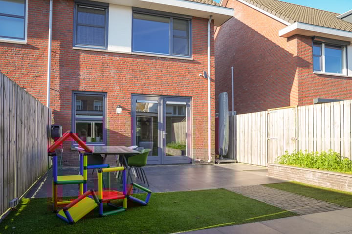 Foto 28 van Pinksterbloemstraat 21