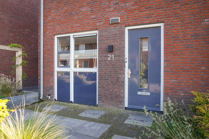 Bekijk foto 32 van Pinksterbloemstraat 21