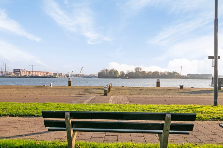 Foto 35 van Merwedestraat 1