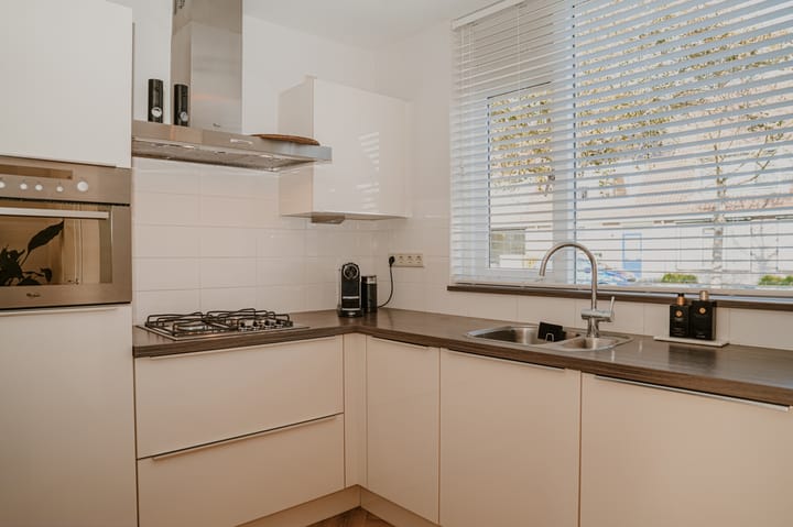 Foto 10 van Marga Klompéstraat 115