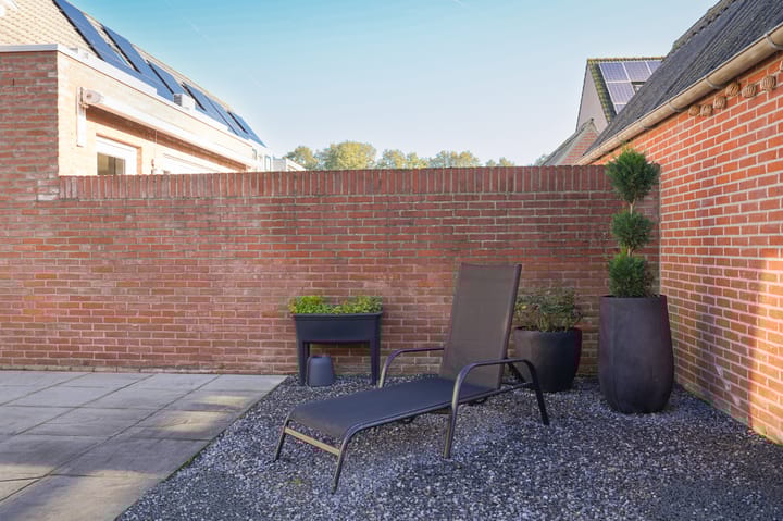 Foto 30 van Marga Klompéstraat 115