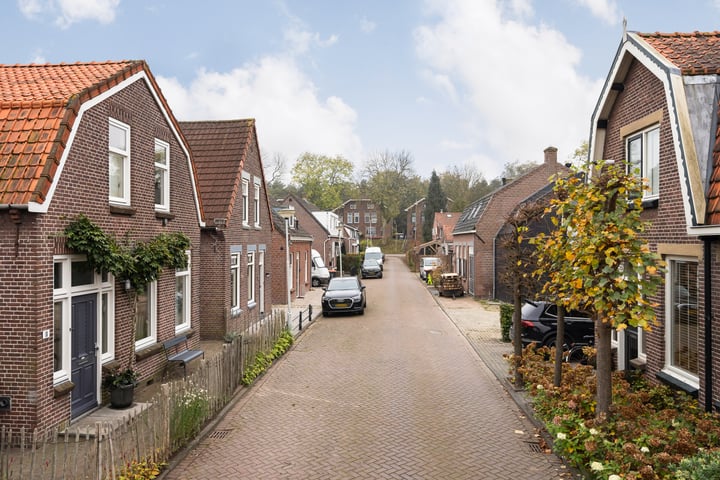 View photo 61 of Wilhelmina Geevestraat 18