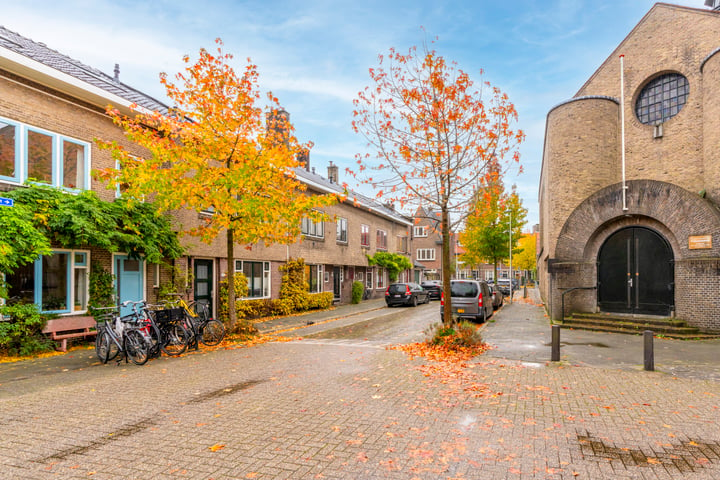 Bekijk foto 34 van Hobbemastraat 52