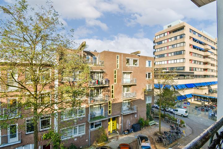 View photo 10 of Blasiusstraat 142-3