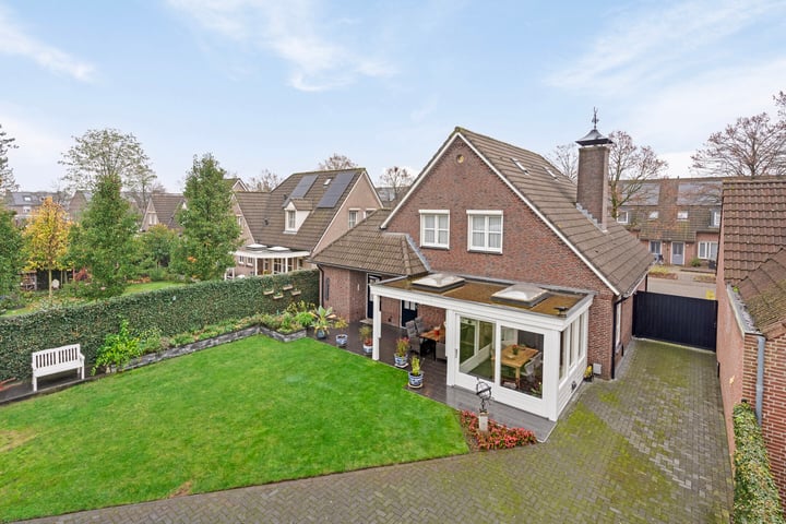 Bekijk foto 45 van Lindenlaan 19