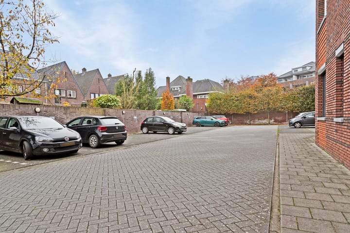 Foto 28 van Oranjebloesem 50