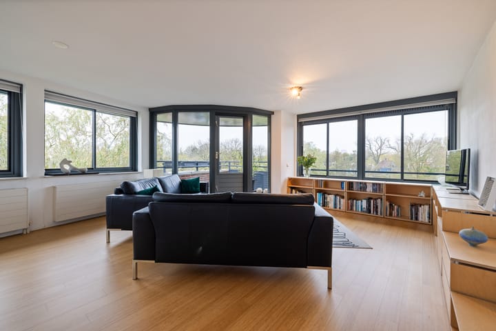 Foto 19 van Spyridon Louisweg 135