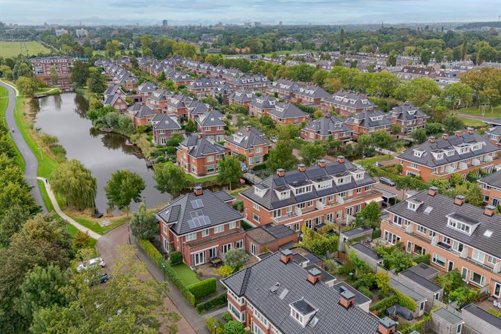 Bekijk foto 45 van Burgemeester Pompe van Meerdervoortlaan 15