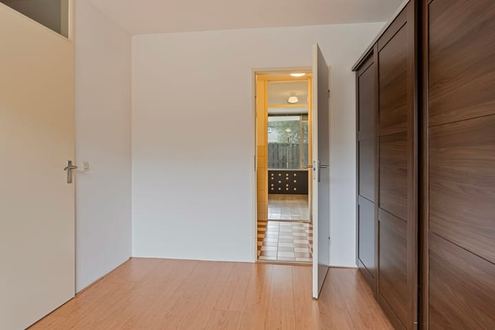 Foto 16 van Oostburgwal 93