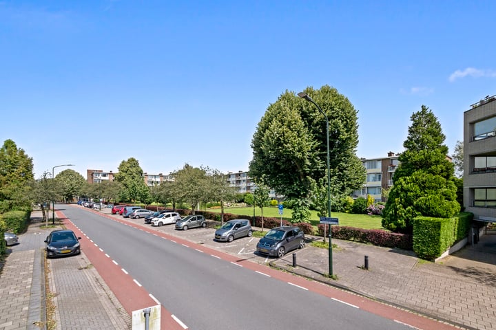 View photo 34 of Prins Hendrikplein 74