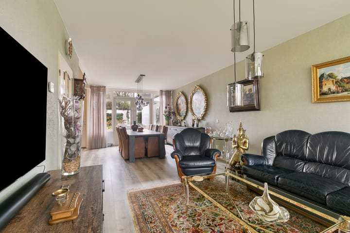 Foto 11 van Korenbloemstraat 5