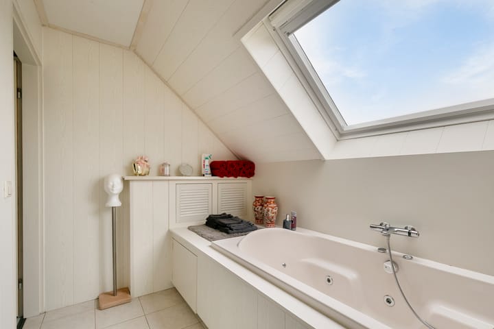 Foto 39 van Korenbloemstraat 5