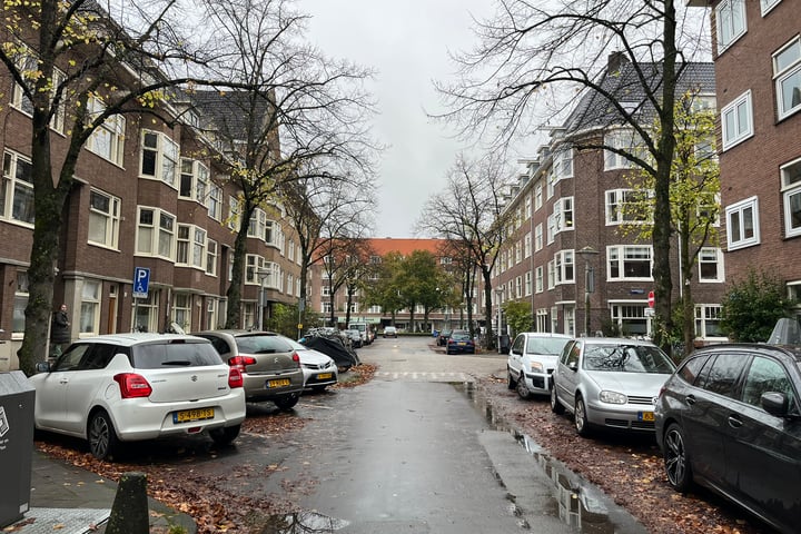 Bekijk foto 18 van Geleenstraat 26