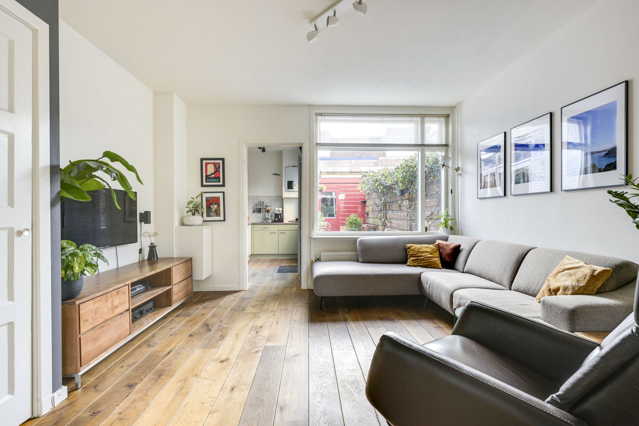 Foto 15 van Den Brielstraat 10