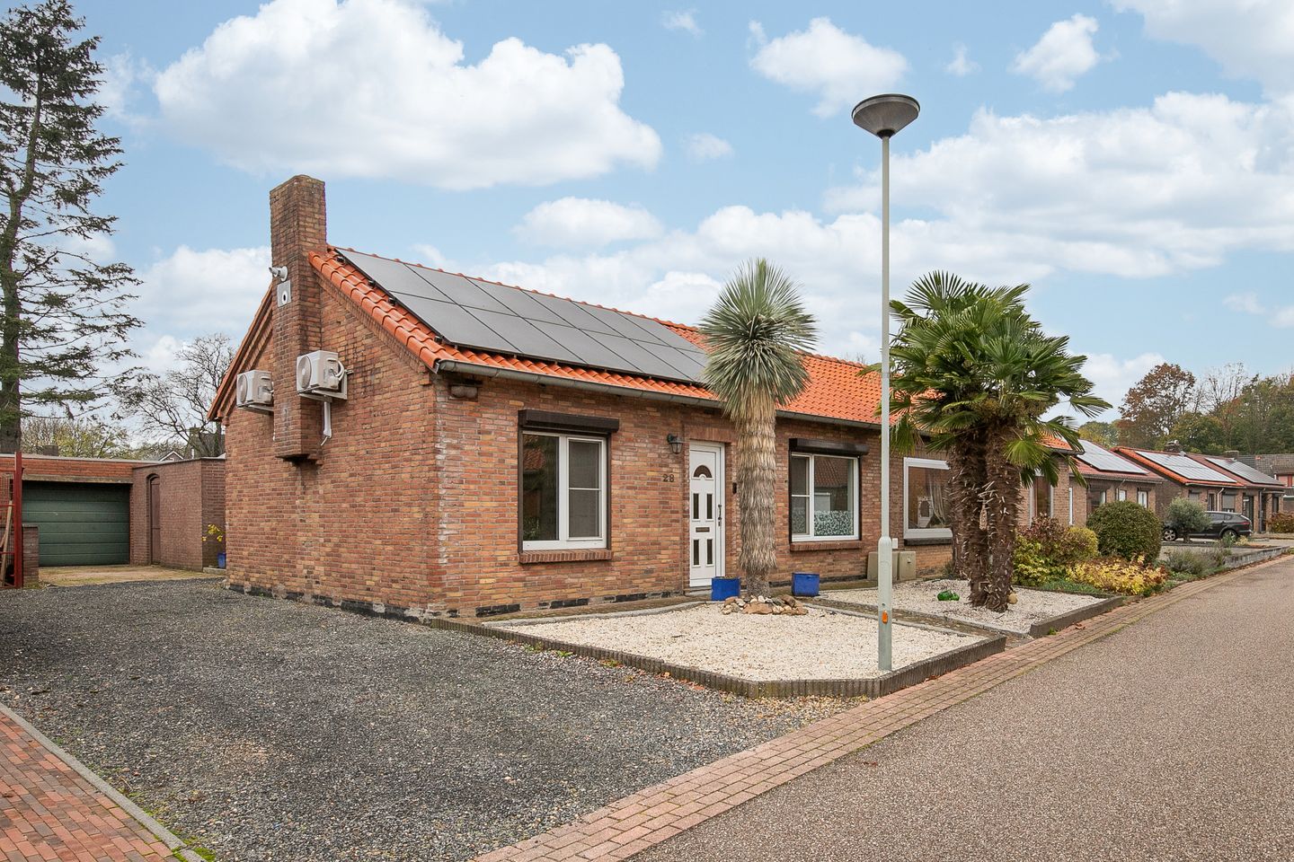 Foto 1 van Brederodestraat 28