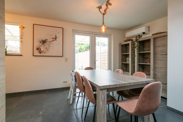 Foto 8 van Brederodestraat 28