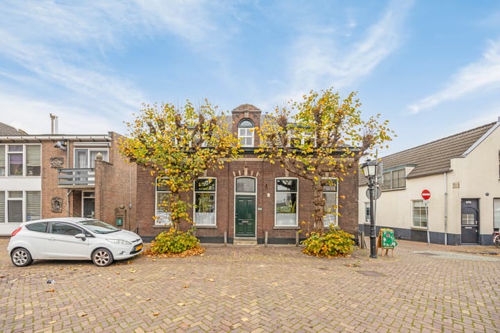 Foto 2 van Kerkplein 13