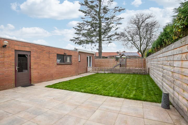 Foto 18 van Brederodestraat 28