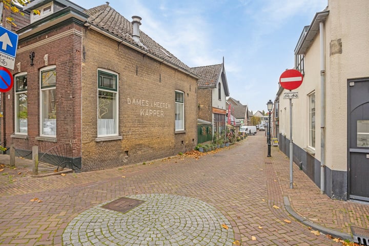 Bekijk foto 41 van Kerkplein 13