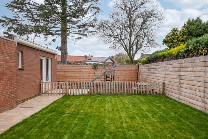 Foto 19 van Brederodestraat 28